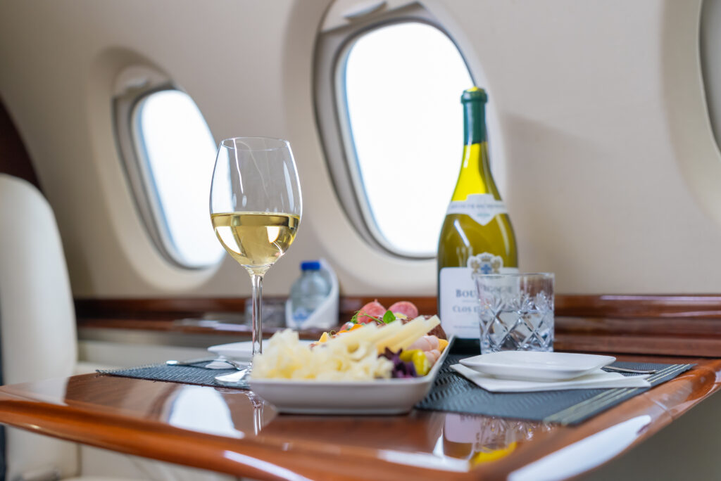 Exxaero_Hawker750_D-ETB-10