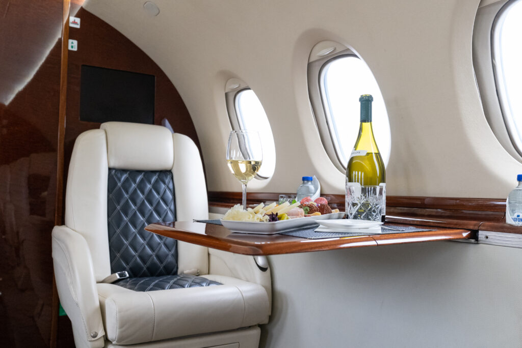 Exxaero_Hawker750_D-ETB-31